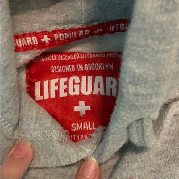 lifeguard sweatshirt - Picture 2 of 3